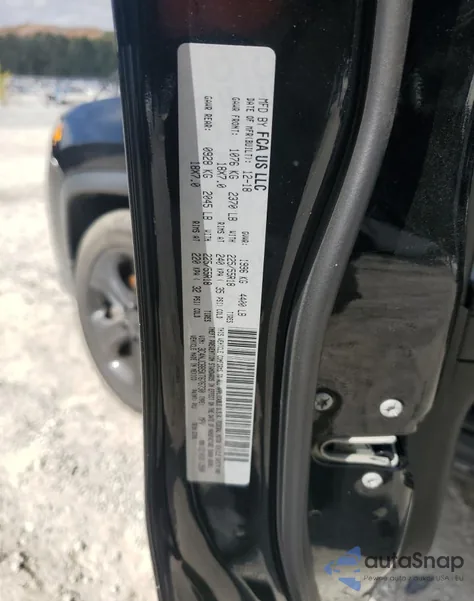 2019 Jeep Compass Latitude z USA, uszkodzony, nr VIN 3C4NJCBB5KT676730